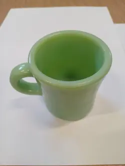 VINTAGE FIRE KING GLASS GREEN JADEITE MUG C HANDLE RESTAURANT WARE 