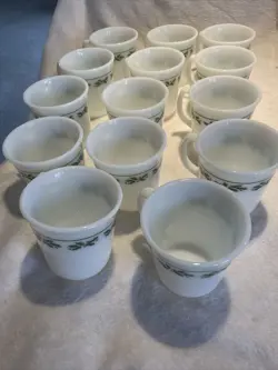 14 VINTAGE HOLLY