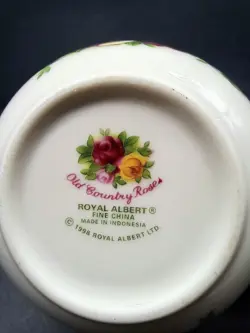 VINTAGE 1998 ROYAL