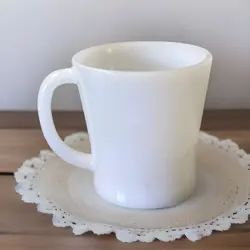 VINTAGE FIRE KING WHITE MILK GLASS MUG