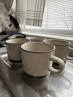 FOUR MUGS BEIGE