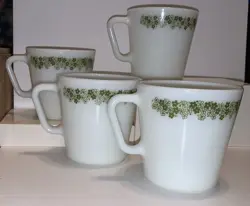 GREEN FLORAL MILK