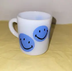GLASS BLUE SMILEY
