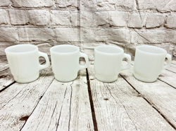 LOT OF 4 VINTAGE ANCHOR HOCKING STACKING COFFEE CUP MUG  MILK GLASS OVEN PROOF