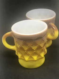VINTAGE FIRE KING ANCHOR HOCKING KIMBERLY COFFEE MUG YELLOW AND BROWN SET OF 2