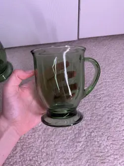 FOOTED PEDESTAL MUG