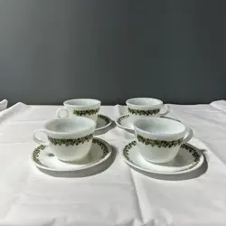4 VTG PYREX CORELLE SPRING BLOSSOM CRAZY DAISY COFFEE TEA CUPS & SAUCERS Z