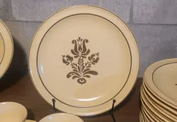 VINTAGE PFALTZGRAFF VILLAGE STONEWARE SET OF 31