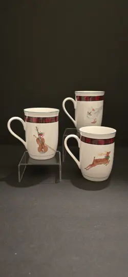 TARTAN CHRISTMAS MUGS