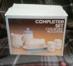  NELSON MCCOY STONEWARE COMPLETIER 5 PC. SET COUNTRY ACCENTS ( VINTAGE )