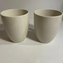 PAIR OF  2 CORNING CORELLE STONEWARE PLAIN WHITE COFFEE / TEA MUGS VINTAGE 11 OZ