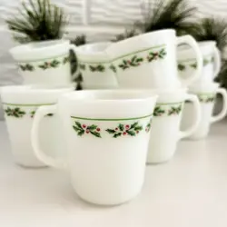 VINTAGE CORNING MUGS