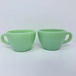 2 VINTAGE FIRE KING GREEN JADEITE OVEN WARE C HANDLE HEAVY COFFEE MUG TEA CUP