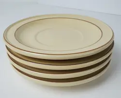 VILLAGE SAUCER