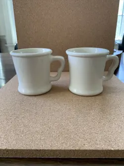 EARLY VINTAGE MID CENTURY SHENANGO CHINA RESTRAUNT COFFEE MUG SET OF 2