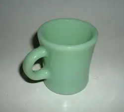 VINTAGE FIRE KING JADEITE COFFEE MUG CUP C HANDLE HEAVY RESTAURANT WARE GREEN