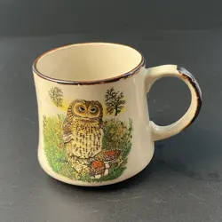MUSHROOM MUG HAND