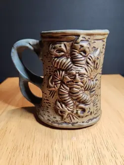 MUG TROLL