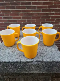 VINTAGE PYREX 16OZ
