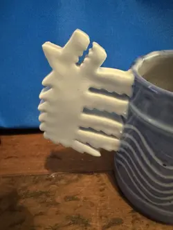 ART POTTERY UNIQUE