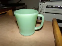VINTAGE  FIRE KING JADEITE D HANDLE COFFEE MUG