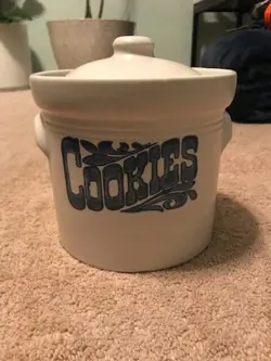 YORKTOWN COOKIE JAR