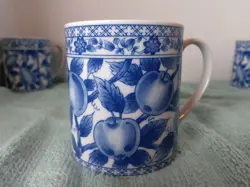 MUGS PORCELAIN