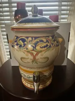 DISPENSER WITH