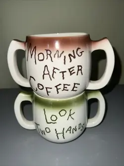DOUBLE-HANDLED MUG