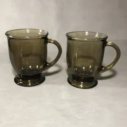 VTG ANCHOR HOCKING AMBER BROWN GLASS PEDESTAL FOOTED COFFEE MUGS USA SET OF 2