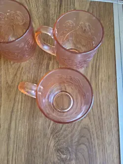 ROSE GLASS
