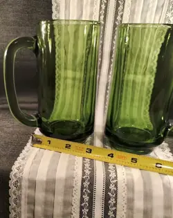 GLASS MUGS GREEN