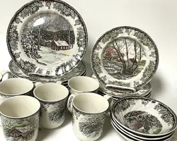 26 PIECE DINNERWARE