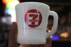 VINTAGE ELEVEN RED