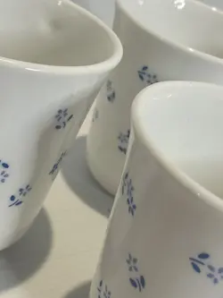 BLUE WHITE VINTAGE
