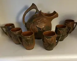 LIP PITCHER WITH