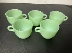 LOT OF (5) VINTAGE FIRE KING JADEITE HEAVY C-HANDLE COFFEE TEA CUPS OVEN WARE