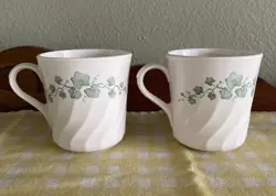 VINTAGE CORNINGWARE CORELLE