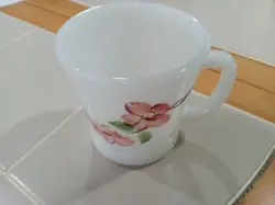 FIRE KING PEACH BLOSSOM MUG CUP ANCHOR HOCKING VINTAGE MILK GLASS FLOWERS