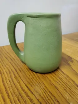 GREEN MUG 1906?