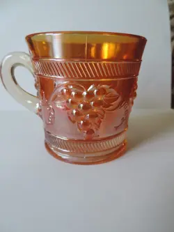 GLASS GRAPE PATTERN