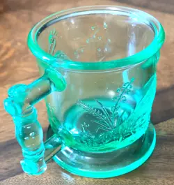 GREEN URANIUM GLASS