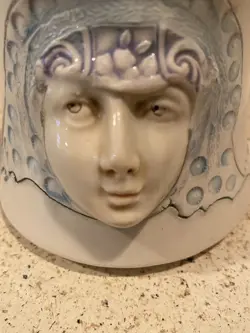 FACE MUG WITH