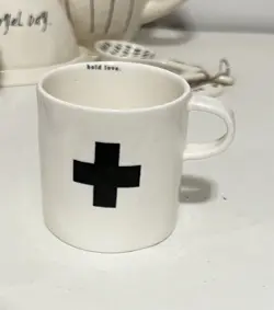 HOLD LOVE SWISS