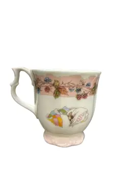 BEAKER COFFEE MUG