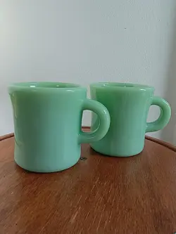 JADIETE GREEN HANDLE