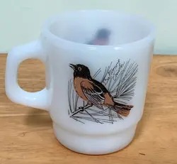 VINTAGE ANCHOR HOCKING FIRE-KING WHITE MILK GLASS BIRD MUG BALTIMORE ORIOLE