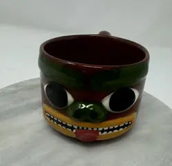 MUG BROWN AND