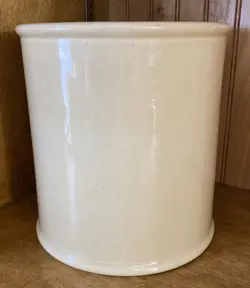 FLOWER POTS