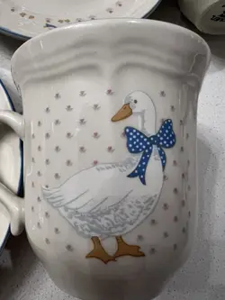 STONEWARE GOOSE